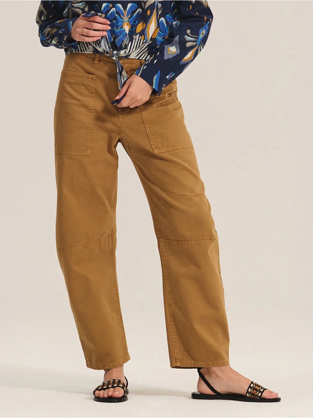$228 NWT Velvet by Graham & Spencer “Brylie” Cotton Twill Pants in Biscotti Sz S